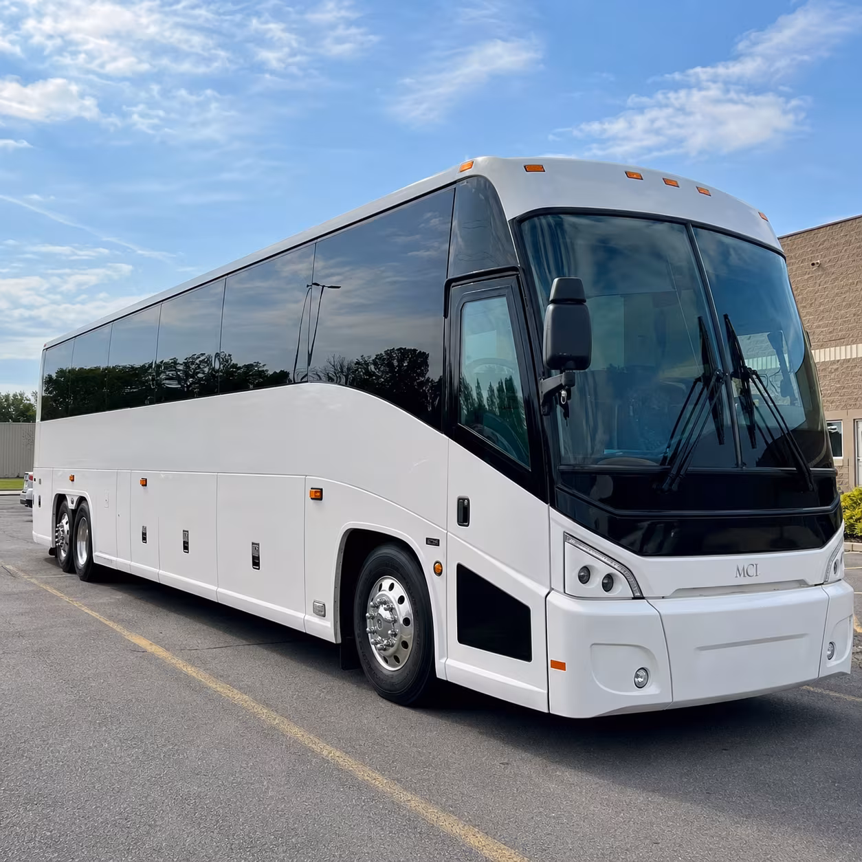 corporate shuttles between woodbury and the twin cities for conferences and events