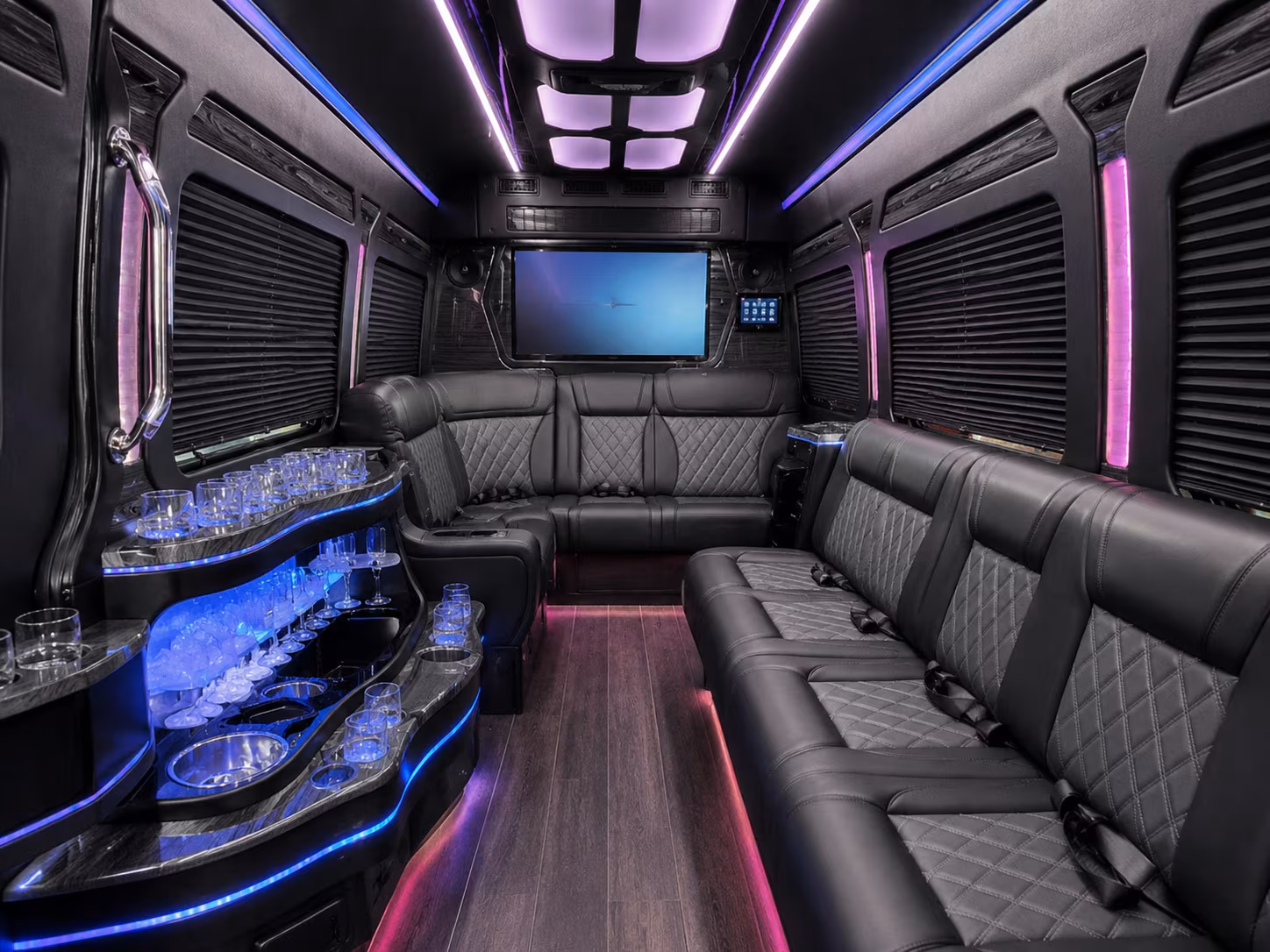 get online pricing for prom homecoming and graduation transportation in woodbury