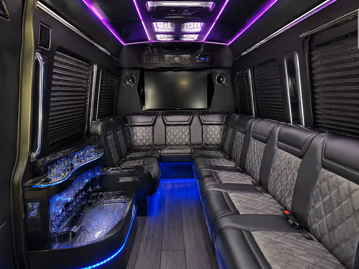 let woodburycharterbusservices com handle the transportation for your next isd 833 field trip