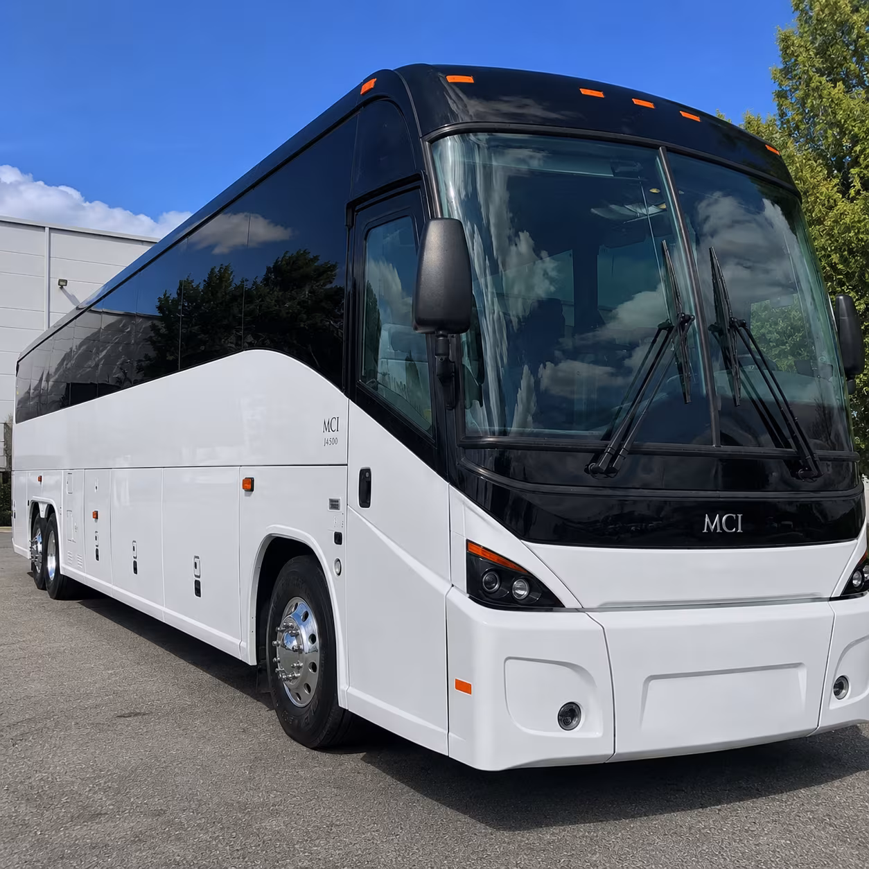 winter weather shuttles that keep your workforce moving